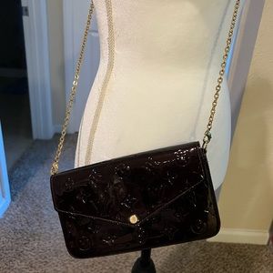 Louis Vuitton felicie pochette monogram Vernis barley used